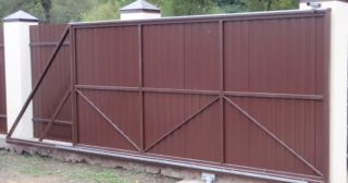 Купить откатные ворота из профнастила Бердск, цена от 1734 руб.